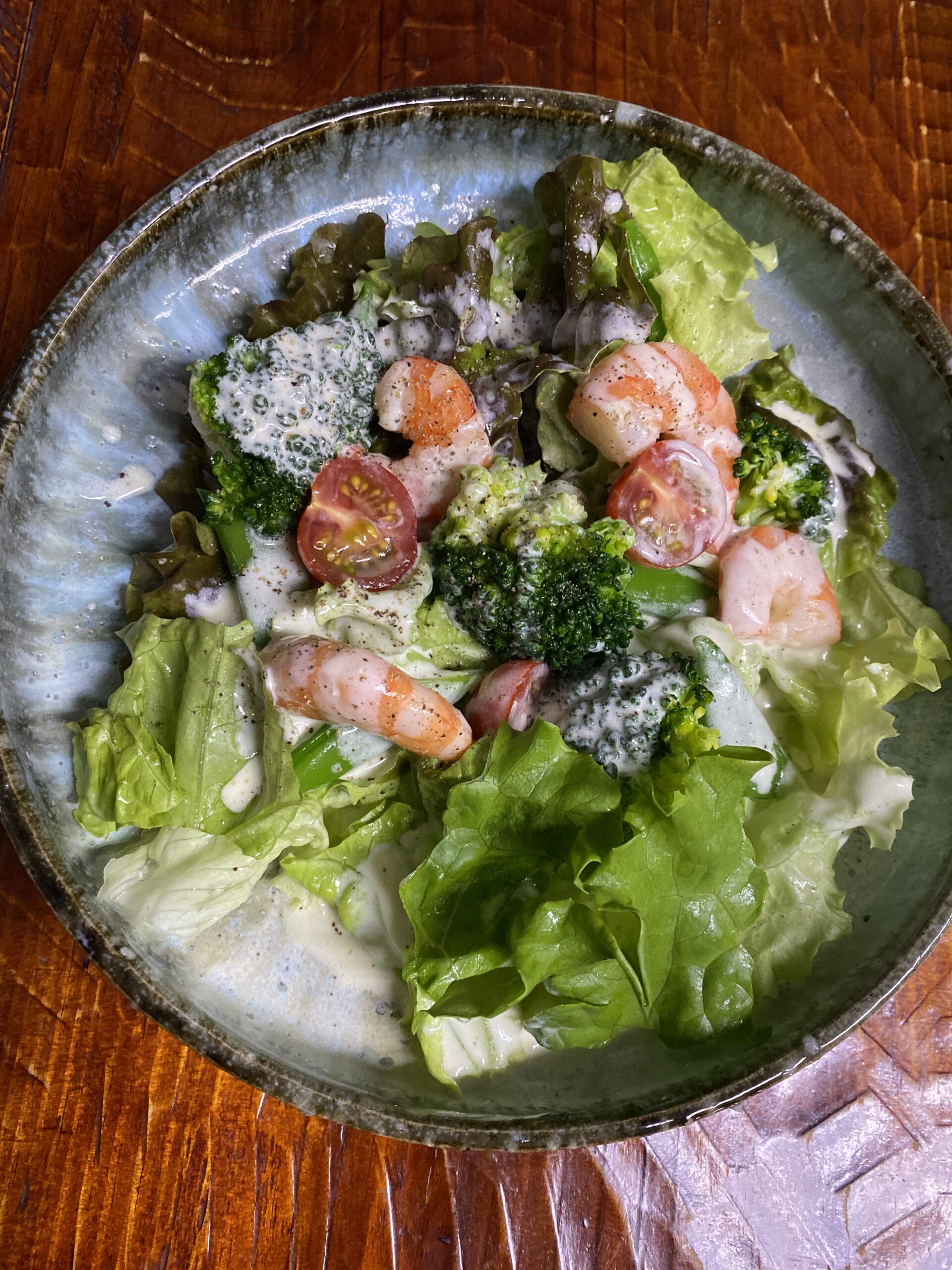 八王子野菜と海老のサラダ